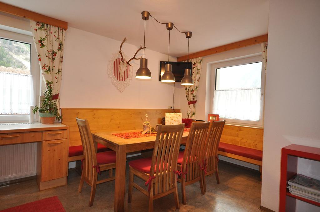 Haus Alpenglueck Apartment Kaunertal Ngoại thất bức ảnh